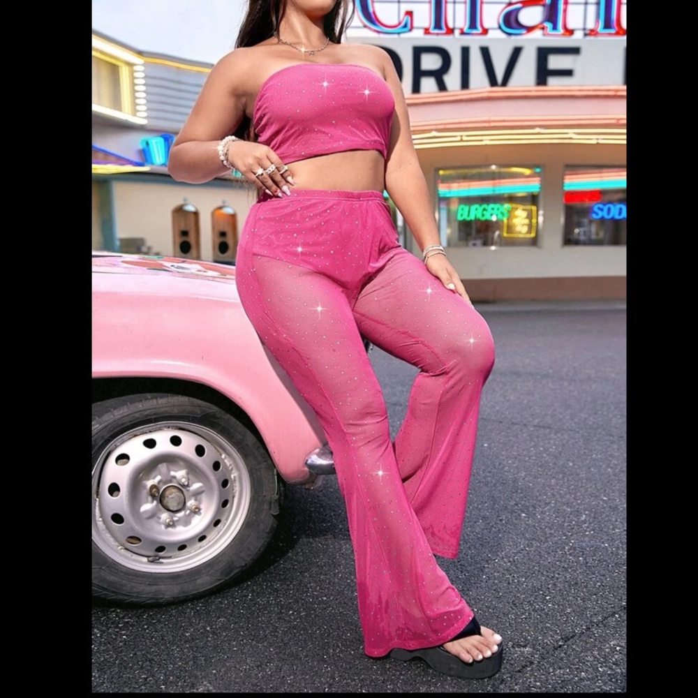 Pink Pants Set * TOP AND BOTTOM * NEW NEVER WORN NO TAGS